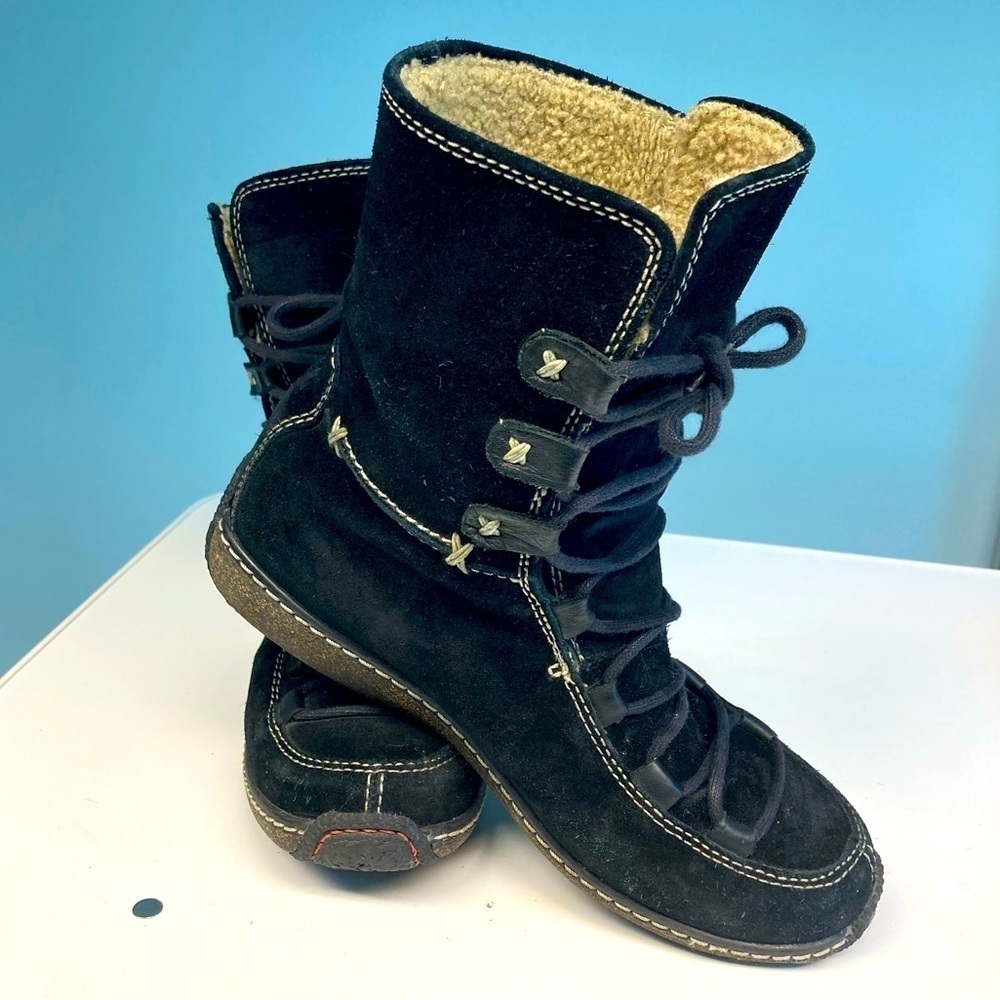 TIMBERLAND Sz 7 Suede Sherpa Lined  Lace-up Comfort Boots